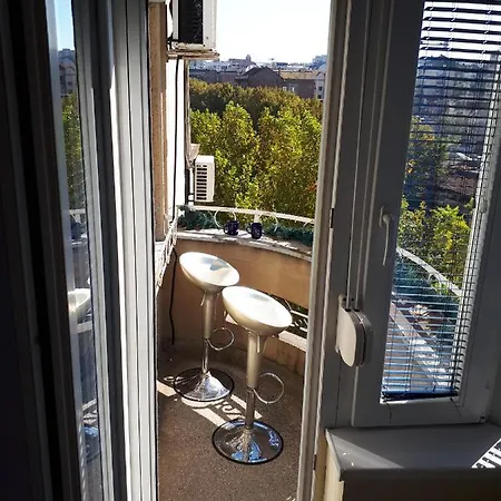 Cozy Hikers Flat ベオグラード